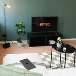 Apartamento Modernes Im Essener Stadtkern Mit Parkplatz